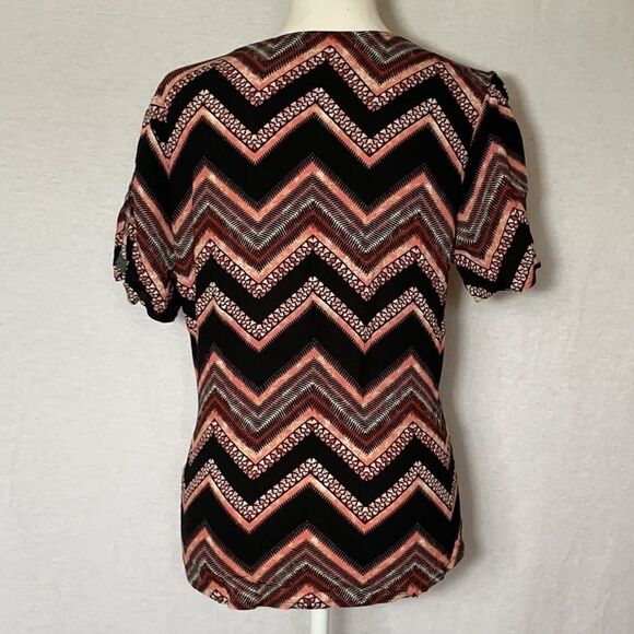 Maurices Tie Front Split Sleeve Top Size Small - Picture 6 of 6